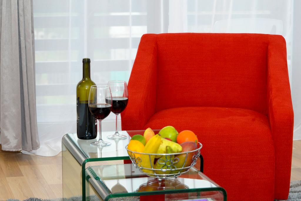 Yael Luxury Apartments 1 Буштени Экстерьер фото